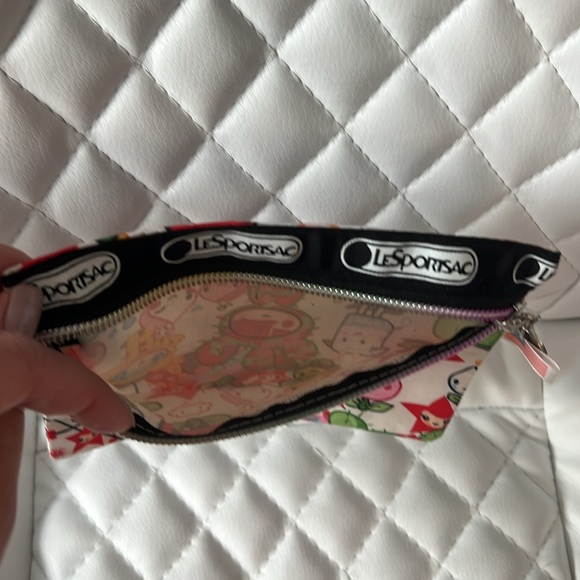 Tokidoki for LeSportsac NWOT crossbody or shoulder bag with make up bag inside - Picture 5 of 7